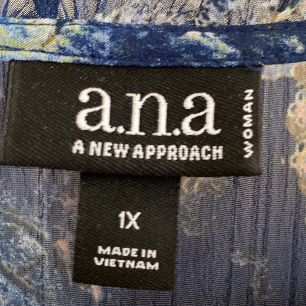 ANA - A New Approach - Womens Pullover Blouse - Size 1X - Blue Floral Print - Picture 7 of 7